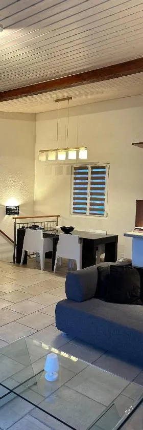 Joli Appartement terrasse Montreux，位于Clarens的酒店