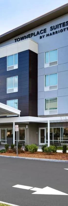 TownePlace Suites by Marriott Fall River Westport，位于Lakeside的酒店