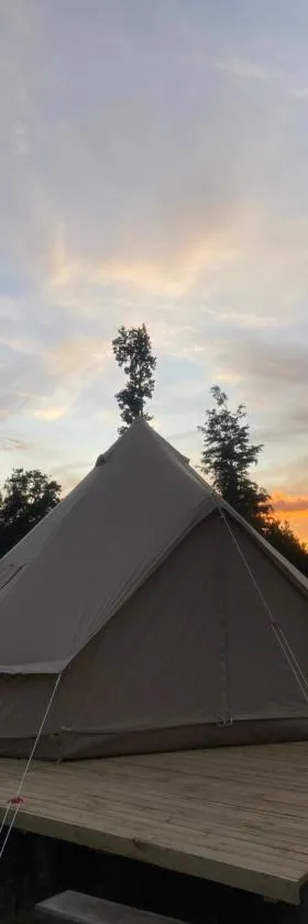Glamping peumayen，位于拉恩塞纳达的酒店