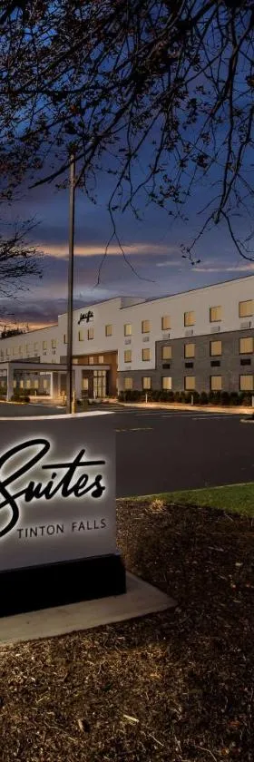 Latitude Suites Tinton Falls Eatontown - BW Premier Collection，位于廷顿瀑布的酒店