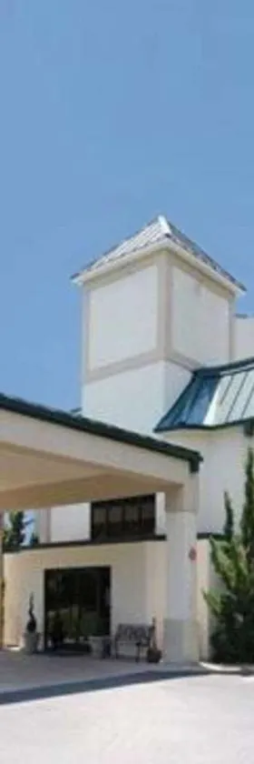 Quality Inn & Suites Tarboro - Kingsboro，位于Tarboro的酒店
