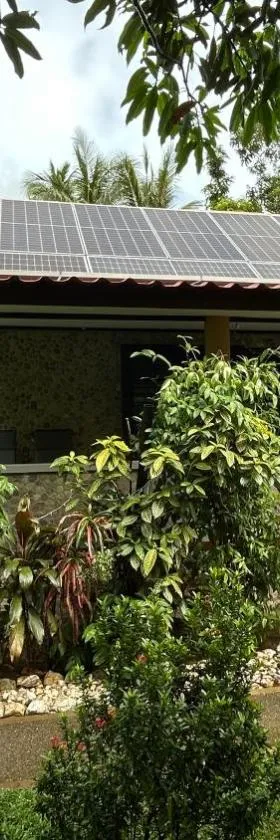 Haus am Strand auf Sibuyan Island nahe Cresta de Gallo - Marevic's Guesthouse 1 ohne Klimaanlage，位于Azagra的酒店