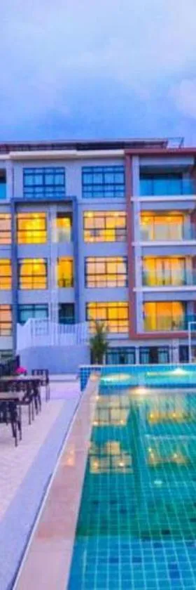 Golden Manora Hotel Bangtao Beach Phuket，位于邦涛海滩的酒店