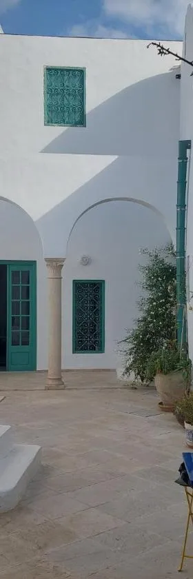 Dar Valou，位于Radès的酒店