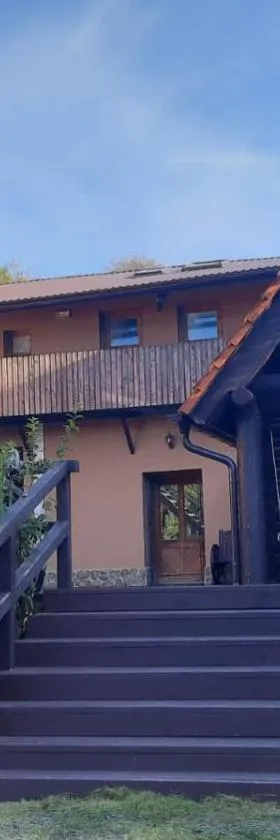 Statek Kachliřka，位于佩尔赫日莫夫的酒店