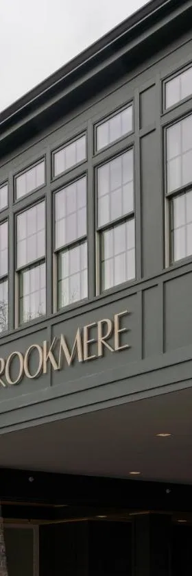 Hotel Brookmere & Arbor Spa，位于萨拉托加泉的酒店