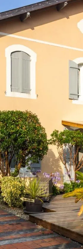 LOGIS HOTELS - Hôtel et Restaurant L'Océana，位于朗通的酒店