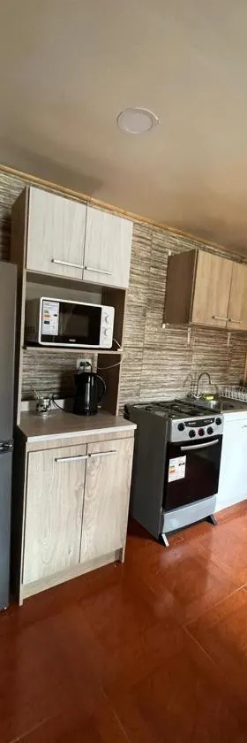 Cabaña nueva 3 personas，位于艾森港的酒店