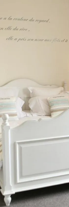 Cit'Hotel La Villa Julia，位于阿贡库坦维尔的酒店
