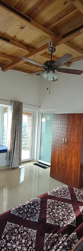 Abhi's Cottage，位于穆克缇斯瓦的酒店