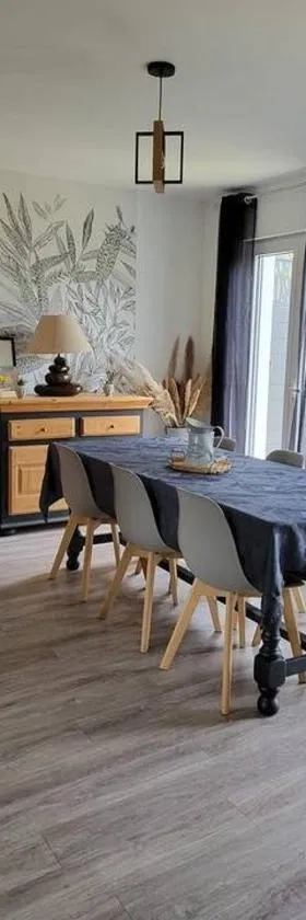 Le gite d 'Amélie maison rénovée 6 couchages 2 salles de bains，位于Célon的酒店