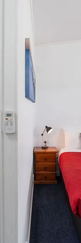 罗伊尔滕特菲尔德汽车旅馆，位于滕特菲尔德的酒店