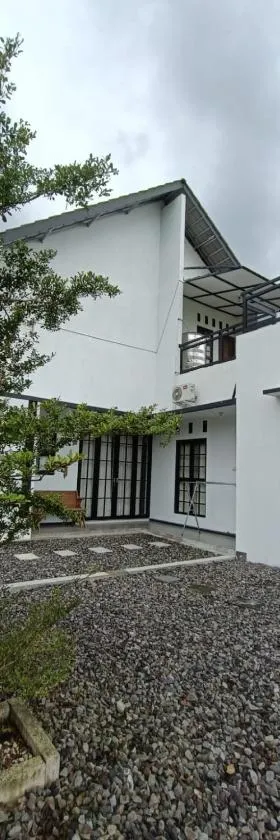 Villa Trojayan，位于Muntilan的酒店