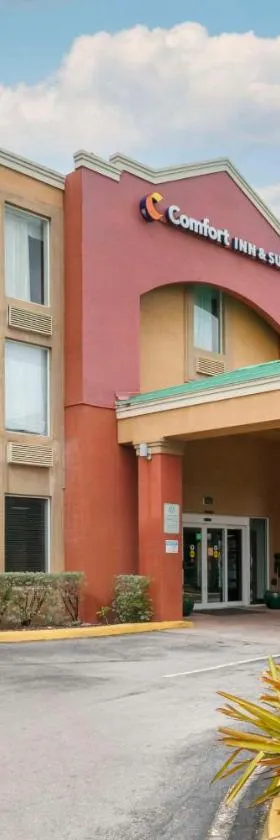 Comfort Inn & Suites Fort Lauderdale West Turnpike，位于劳德代尔堡的酒店