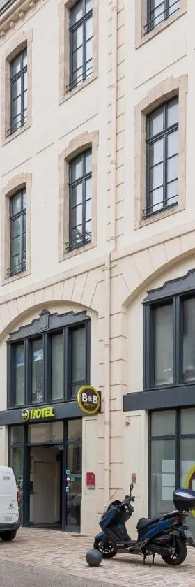B&B HOTEL Castres Centre Gambetta，位于卡斯特尔的酒店