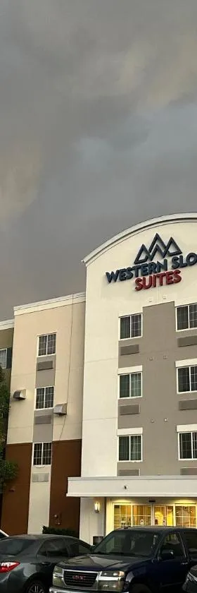 Western Slope Suites Parachute，位于降落伞的酒店