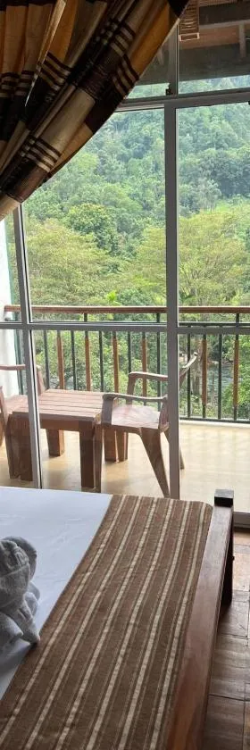 Kitulgala Ebony Riverside Resort，位于基图尔格勒的酒店