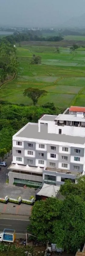 Hotel Visakka Palani，位于帕拉尼的酒店