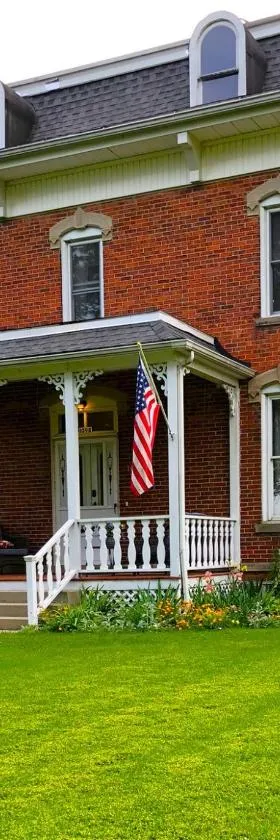 The Vine Bed & Breakfast, LLC，位于敦提的酒店