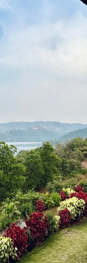 Waves and Vibes Resort，位于拉瓦萨市的酒店