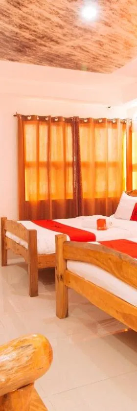 RedDoorz Plus @ Jollydays Hotel Nueva Ecija，位于San Jose的酒店