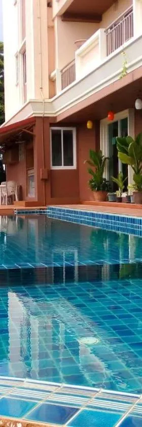 Convenient Grand Plus Hotel Suvarnabhumi，位于莱卡邦的酒店