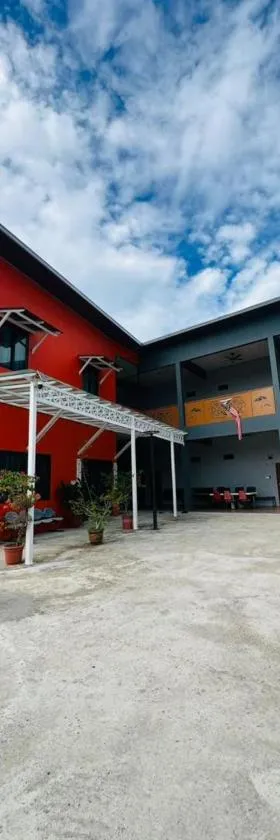 Lundu Town Homestay, Kpg Dagang，位于Lundu的酒店