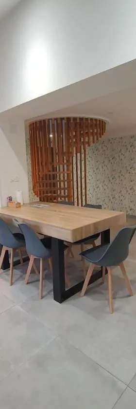 Maison avec terrasse le tilleul，位于Héricourt的酒店