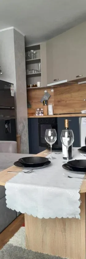 Студио Еми，位于切佩拉雷的酒店