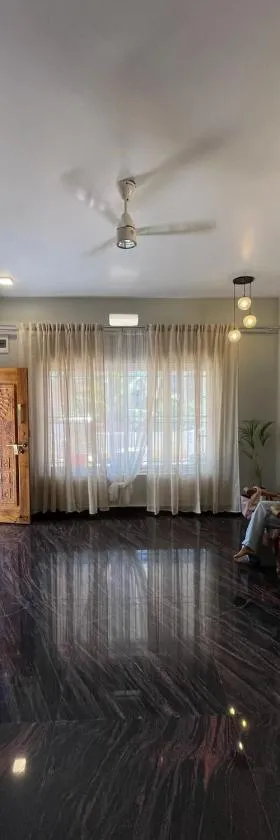 Whispering Pines Haven，位于Sirsi的酒店