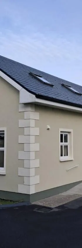 Warm Spacious Three Bed Chalet，位于戈尔韦的酒店
