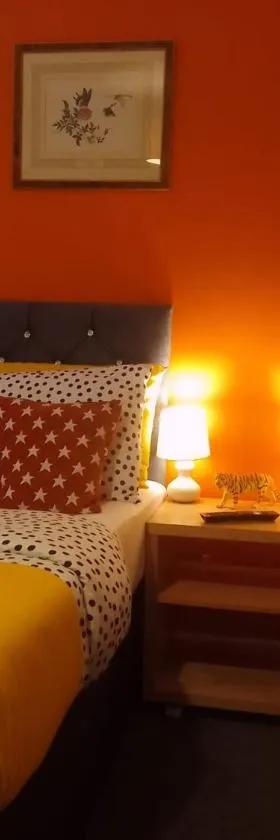 Cosy Stay in Walsall by Ideal Home，位于Bloxwich的酒店