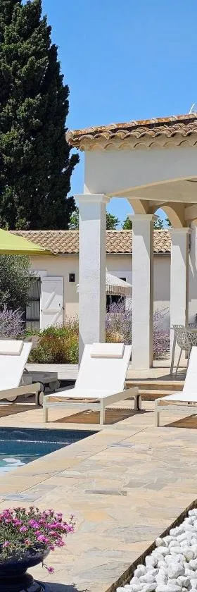La Villa Dali，位于莱齐尼昂科尔比埃的酒店