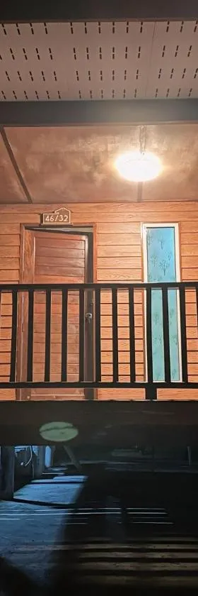 Friendly house，位于Ko Phlong的酒店
