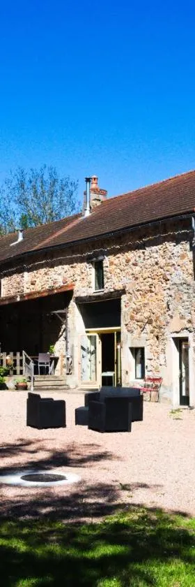 Hotel Camping sur Yonne，位于Épiry的酒店