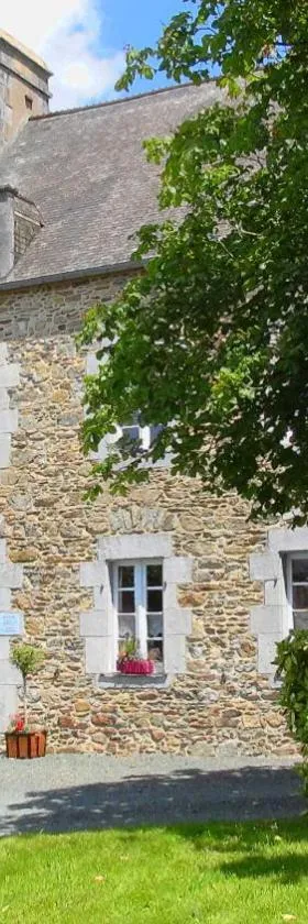 Le Clos des Tilleuls D Day Home, Chambres d'hôtes, Suite avec Sauna Privatif, Suite avec balnéothérapie privative, en supplément option SPA bain à remous，位于拉文德利的酒店