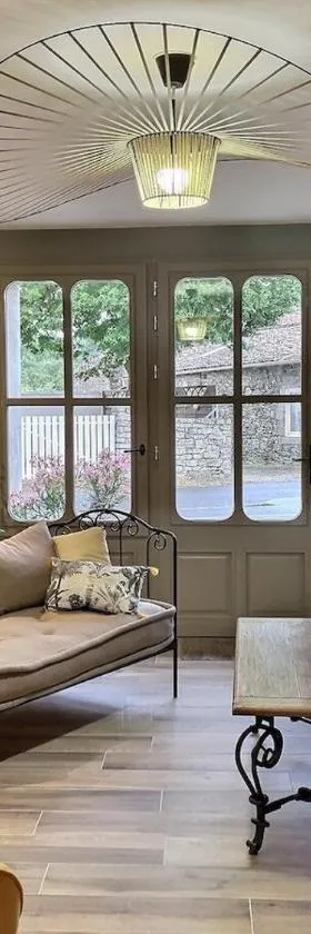 Maison l'or du temps, gîte les Glycines，位于Le Pont Legé的酒店