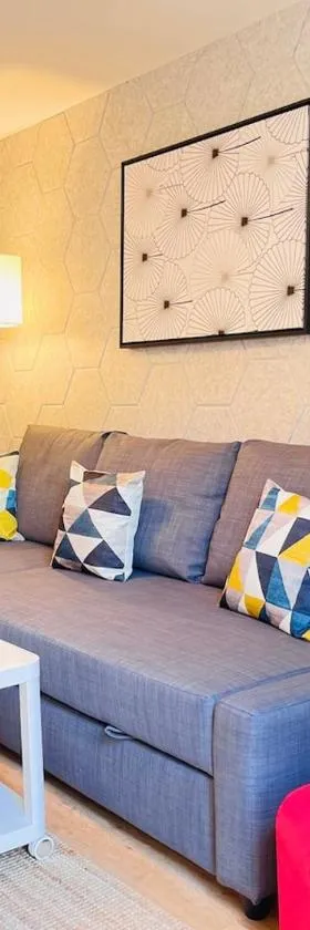 Triplex à Plailly Parc Asterix CDG Villepinte，位于普莱利的酒店
