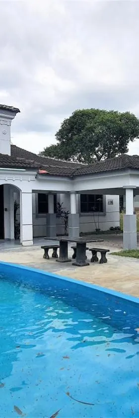 Lunar Villa A'Famosa Resort by Holiday Pool Villa，位于Kampong Ulu Pegoh的酒店