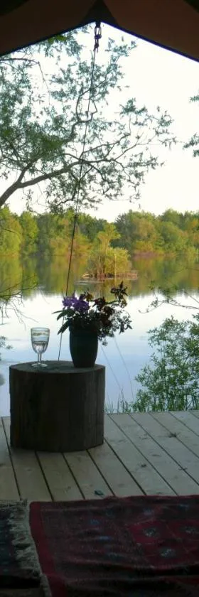 Naturlig på Korsgården Glamping，位于尼斯泰兹的酒店