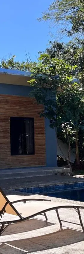 Apartamento los Guanacastes cerca de Tamarindo con piscina，位于圣克鲁斯的酒店