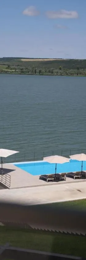 Plein Air Residence & Resort，位于Vatra的酒店