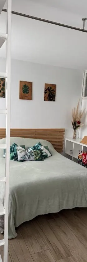 Séjournez dans un Charmant Appartement de 40 m，位于Joué-Étiau的酒店