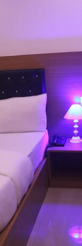Guest House Baptice Inn，位于Khānāpāra的酒店