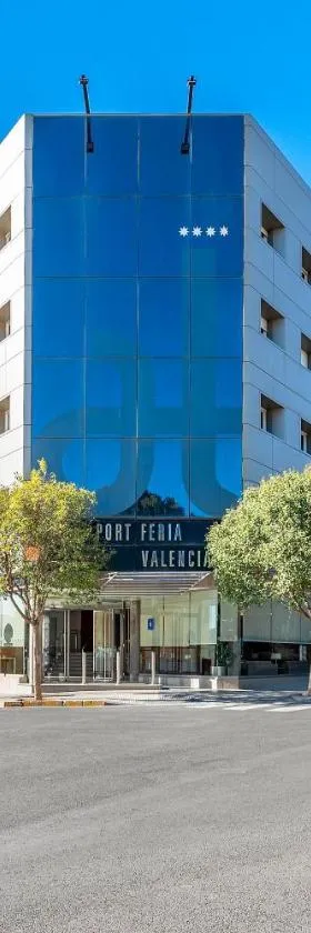 Port Feria Valencia，位于瓦伦西亚的酒店