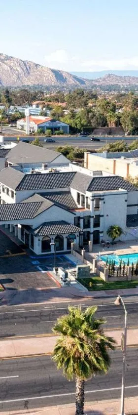 MainStay Suites Moreno Valley Near March Air Reserve Base，位于莫雷诺谷的酒店