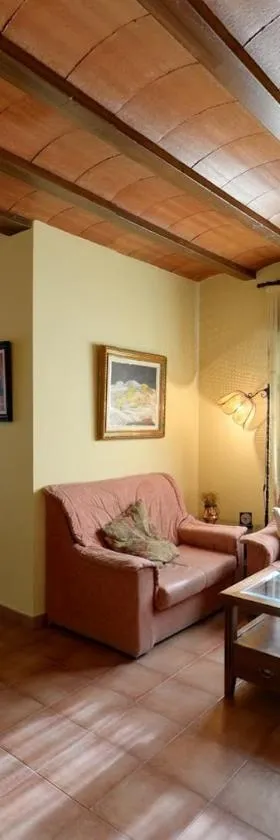 Casa Rural Las Tejas - Ideal para Familias y Grupos，位于Bayubas de Abajo的酒店