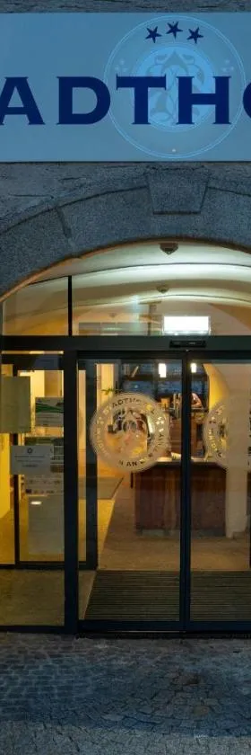 斯塔德韦德霍芬安德尔塔瓦酒店，位于塔亚河畔魏德霍芬的酒店