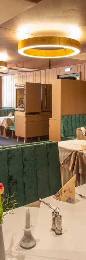 Stadthotel Raabs an der Thaya，位于拉波斯安德萨亚的酒店