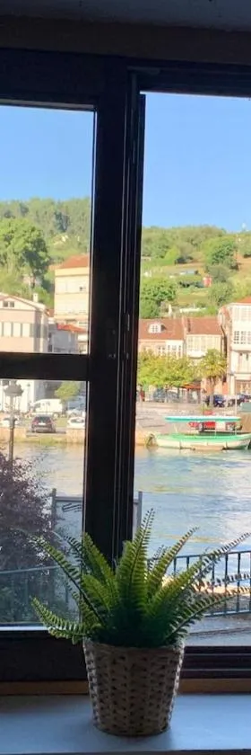Apartamento con vistas al río，位于贝坦索斯的酒店